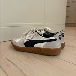 Puma women Sneakers - White, Black, and navy